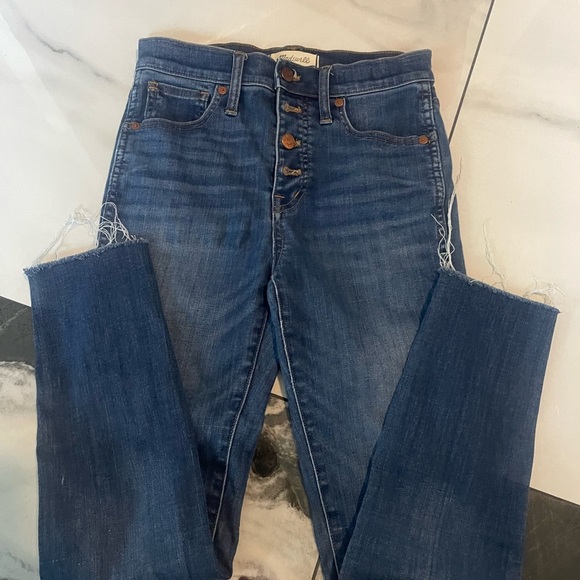 Madewell Blue Skinny Jeans with Rich Indigo Hue - Picture 1 of 7